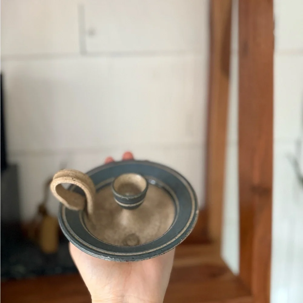 The Potter's Mark Pottery Signed Chamber Candle Stick Holder Made In USA 1990 - Picture 2 of 7